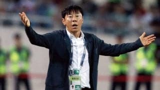 「コメディか？」五輪出場争うインドネシアのシン・テヨン監督が審判団に激怒、2人退場で初戦黒星