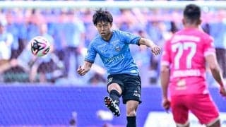 【最終ラインに負傷者続出の川崎。SBではなくCBで佐々木旭が見せる闘志(2)】CBでイメージしたチームの攻撃を生かすためのプレー選択……失点場面は試合後すぐに映像で意見交換