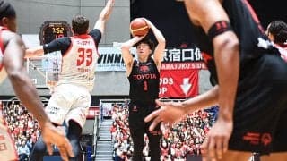 入場者数1万人を超える注目の一戦はアルバルク東京に軍配…ホームで千葉ジェッツを撃破