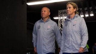 W杯連覇の元アメリカ女子代表コーチにパワハラ疑惑…現在は女子大で指導も選手が言葉の暴力訴え「きみたちはダメだと罵るだけ」