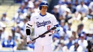 大谷翔平がリーグ最多安打トップに並ぶも…“262日ぶりの完封負け”に「最も恥ずかしい敗戦」と現地記者が批評　スランプとされる「打者の名前」
