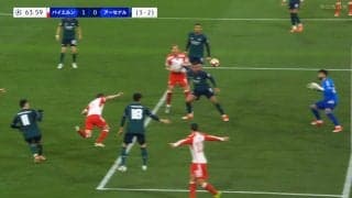 冨安健洋も対応できず…バイエルンDFが猛スピードで飛び込んでスーパーゴールを叩き込んだ瞬間！ CL準決勝に導く決勝点にファン興奮「嗅覚やば」「後ろからはえぐいって」