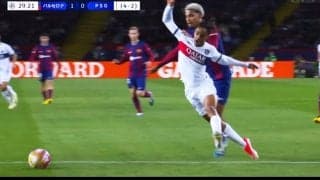 「失点やGKと１対１のほうがマシ」一発退場のバルサDFにチームメイトが苦言…自らのパスミスで焦り→手で引き倒して痛恨レッドカードを食らった一部始終