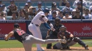 大谷翔平、一体どうなってるんだ…！？ 人間離れした“選球眼”がヤバすぎると話題に　ボールを打つギリギリまで見ている決定的瞬間 「ヒットならほぼ確実に打てる」「イチローかな？」