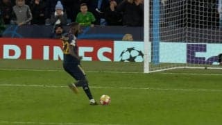 「神よ！」あの“走り屋”が大一番で歓喜と雄たけびの大爆走！PK戦のヒーロー・リュディガーが冷静すぎる一撃で王者シティを沈めた瞬間「めっちゃ走ってる」