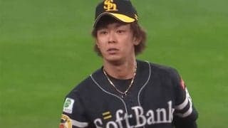 敵地呆然の“回転捕球”は「人間ではない」　ピンチ凌ぐ好判断が「神としか言えない」