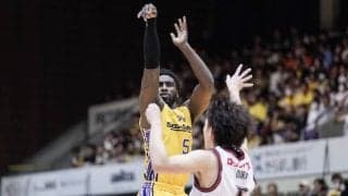 サンロッカーズ渋谷が中地区首位・三遠に2連勝…3点差で競り勝ちCS進出に前進