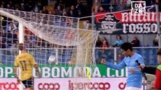 「痺れる！」「泣けるよ…」鎌田大地の“渾身ガッツポーズ”が話題！ 不遇の時を経て“７か月ぶりのアシスト”にファン歓喜「ほんと気持ちが込められてる」