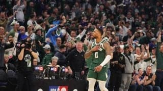 リラードが”プレーオフ・モード”発動…ヤニス欠く中ペイサーズとの初戦を勝利で飾る