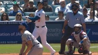 大谷翔平、衝撃弾に右翼手が“笑撃”リアクション！ 断固たる「確信歩かない」が何度見ても面白い