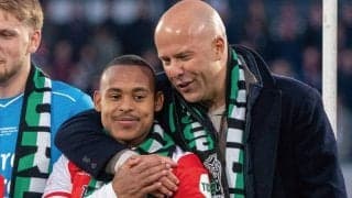 「バイエルン？リバプール？どこでも成功できる」フェイエノールトのスロット監督45歳を重鎮ファン・バステンがベタ褒め