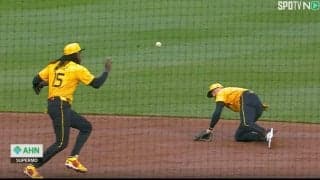 球場騒然！「アライバかよ」「これぞメジャー」 抜けそうなゴロに“横っ飛びキャッチ”からのグラブトス→“素手キャッチ”のスーパープレー　パイレーツの二遊間が鉄壁守備を見せた瞬間