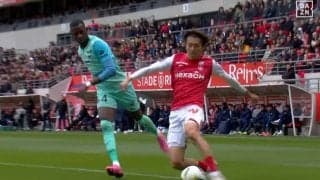 「決めてくれ！」中村敬斗の“アシスト未遂”にサポーターも頭を抱える…キックフェイントで敵をぶち抜く→ピンポイントクロスを通した一部始終