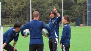 【S級ライセンス取得に挑む中村俊輔の現在地(2)】「監督としての解決策がパッと浮かばない」元代表10番が“コーチ修行中”の身で感じる難しさ……指導者の道で求めること
