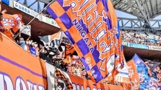 「かわいいｯｯｯ」「これは絶対‼︎」現役アイドル着用“オレンジ×紺スワン”の新潟スペシャルユニフォームに反響！「おしゃれなスワンのデザインが好き」と好評