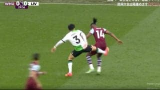 「もはや暴力」「怖すぎるだろ」 潰し屋・リバプール遠藤航が爆速タックルで削りまくる瞬間　超強引にカウンターを防いだイエローカード覚悟の“プロフェッショナルファウル”