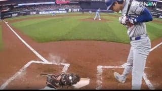 放送事故レベル！ 大谷翔平は一体、どうなっているんだ…！？ “疑惑の1球”をギリギリまで見る瞬間がヤバすぎる 「審判どこ見てるんや」「ボール球やんｗ」