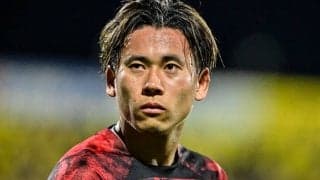 【10節を消化して見せた、浦和レッズの変貌(1)】ヘグモ監督が「固定から発展」と説明する“チームの姿”……安居海渡と石原広教の得点コンビの“焼き魚定食での決起集会”