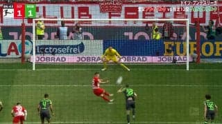 「ふざけんな！」「コントかよ…」堂安律も唖然…恥ずかしすぎる“衝撃のPK失敗”に批判殺到！「堂安に蹴らせてよ」「何してんの」