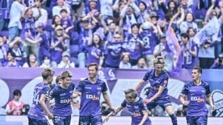 「めっちゃかわいい!!」「おつか恋花」入社4年目女子アナのJ1広島紫ユニ“ピースショット”に反響！「無敗の女神なんかな〜」「ユニホームもお似合いですよ」の声