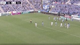 「めっちゃ飛ぶ！」ほぼノーステップで20m超の特大ロングスロー発射　短い助走でも驚異の飛距離をたたき出す町田のロングスロー戦術がえぐすぎる