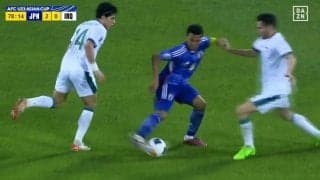 「上手すぎ」「スーパーだ」U-23日本代表キャプテンの“神業タッチ”が話題沸騰！ 藤田譲瑠チマが世界最高レベルのMFを彷彿？ 驚愕のドリブルで敵２人を翻弄した瞬間