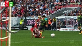 堂安律の目の前で…「選手生命が終わりかけた」殺人タックルが“スネ直撃”でゾッとした恐怖の瞬間「レッドカードでも文句言えない」「酷え」「めっちゃ痛そう」視聴者も心配