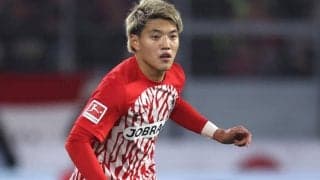 「阪神じゃないの？」「巨人ファンなんだ」堂安律のオフショットが話題！ BBQ楽しむ姿以上に注目を集めた帽子に驚きの声も