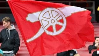 「とても醜すぎる」「ちょっと待ってくれ！」プレミア優勝争い中のアーセナル、リークされた来季のアウェイキットに批判の声続出「クリスマス？」