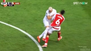 「文句たれんな」悪童リシャルリソンの“鬼畜体当たり”が大炎上！ 猛突進して被害者面で痛がる一部始終「当たり屋を何とかしろ」「まじで嫌いなタイプの人間」「退場だろ」