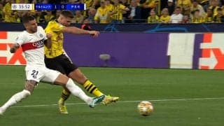 「ファーストタッチえぐ」ドルトムントFWがスタジアム大熱狂のゴラッソ！ ビタ止めトラップ→弾丸シュートの一部始終「一撃必殺だ」