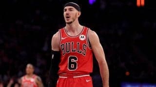 ブルズを多方面で支えたアレックス・カルーソが今季のハッスルアウォードを受賞