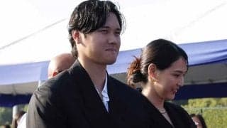 真美子夫人が裾をツンツン…大谷翔平へのさりげない“気遣い”が「何か尊い」