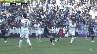 「今年のベストゴール！！」世界震撼の70メートル級特大ゴラッソが爆誕！‟博多の大砲”ザヘディが左足一閃、驚愕のロングシュートを叩き込んだ瞬間「これはワールドクラス」