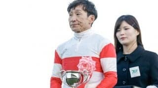 【京都12R】4番人気アイルシャインV 横山典弘騎手が歴代2位タイとなるJRA通算2943勝目