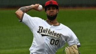 同僚も衝撃「聞いたことない」…助っ人に舞い降りた魔球　打者に腰を引かせた“神の声”