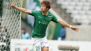 東京Vが磐田との“スペクタクルなカオス”制してホーム初白星＆連勝！　2点差追いつかれPK献上から相手退場に木村勇大の劇的後半AT弾【明治安田J1第12節】