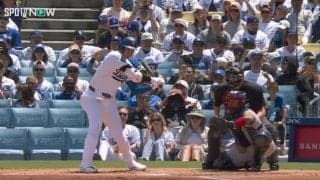 一体、どうなってるんだ…！？ 大谷翔平、中継カメラがとらえた決定的瞬間　ありえない“目の動き”にファン騒然「めっちゃ見て狙ってる」「データ野球を超越した存在」