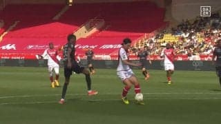 ここで戻るのかよ！南野拓実が鬼のプレスバック発動でチームを救った瞬間！献身的すぎる守備対応に「完全に王様」「一人で試合決めてて草」