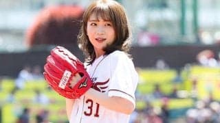 舞い降りた“女神”にナインも「デレデレ」　ショーパン始球式の裏側に「にやけちゃう」