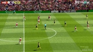 スタジアム大喝采！ 冨安健洋が“完璧な寄せ”でボール奪取した瞬間！「つっよw」「素晴らしいネガトラ」「身体の入れ方がうまい」など称賛続々