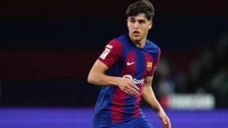 バルサが17歳のスペイン代表DFクバルシと2027年まで契約更新、契約解除金は836億円