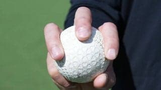 変化球解禁…“新人投手”にお勧めの意外な球種　昔からの定番は「球審が判定しにくい」