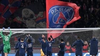 「美しい」「結構好き」PSGが新ホームユニフォームを発表！手書き風のストライプが話題も、再注目はモデルにいないムバッペ「決定的なものが欠けている…」