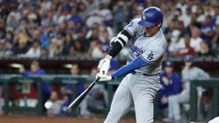 【MLB】「危なかった」大谷翔平、一塁ゴロであわや野手と激突でヒヤリ……術後の右手をプルプル