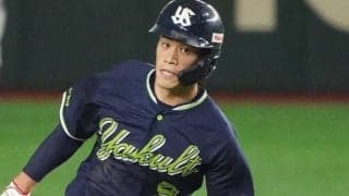 燕・塩見にアクシデント発生…担架で“緊急退場”　全速力で一塁駆け抜け転倒…場内騒然