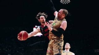 A東京が意地の逆王手…琉球の猛追を振り切りクォーターファイナル初勝利