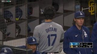 大谷翔平、右腕が野手と接触直後にベンチで気になる仕草 カメラが捉えた瞬間に「何もありませんように…」「大丈夫か？」心配の声