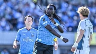 【札幌戦で覚醒した川崎の元仏代表FWゴミス。周囲が明かすその凄み(2)】「必ず返ってくると信じて走りました」の信頼感……泣いたように見えるも「サッカーはハッピーなもの」