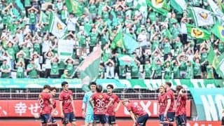 「このハグは凄い！」16年ぶりの鹿島対東京V戦で実現したジーコ＆ラモスの再会シーンに反響！「すげー素敵だよ」「ラモスさんがポルトガル語話してるの違和感ある」の声